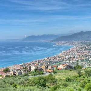 Crosa Tra Le Nuvole Borgio Verezzi